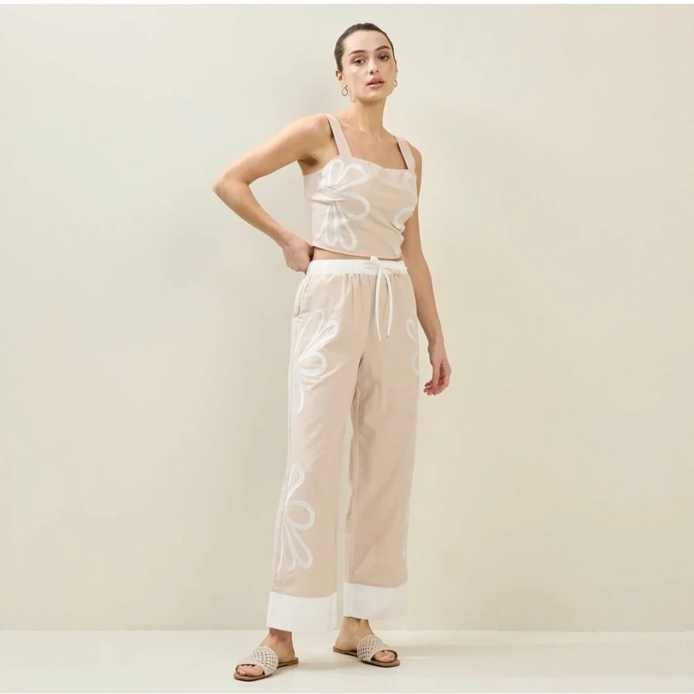 Premium Boutique Floral Embroidered Linen/Cotton Set - Picture 5 of 5